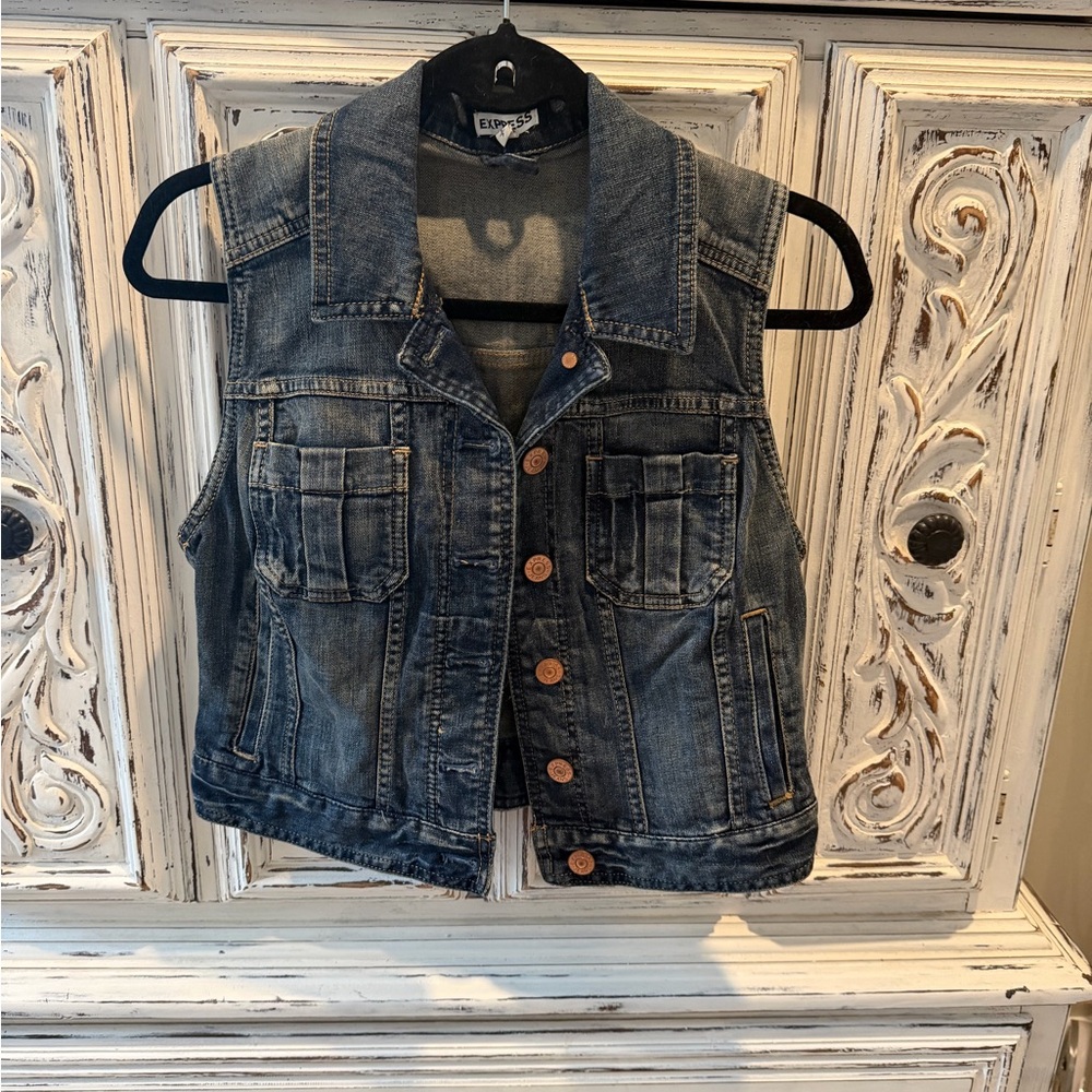 Express Denim Jacket in Dark Blue